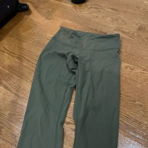 green lululemon leggings size 2